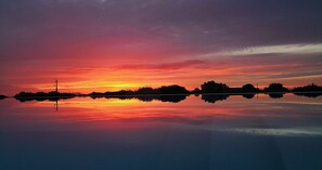 Outdoor pool, open 8:00 AM to 8:00 PM, pool loungers - Baglio Donnafranca Wine Resort (Marsala)