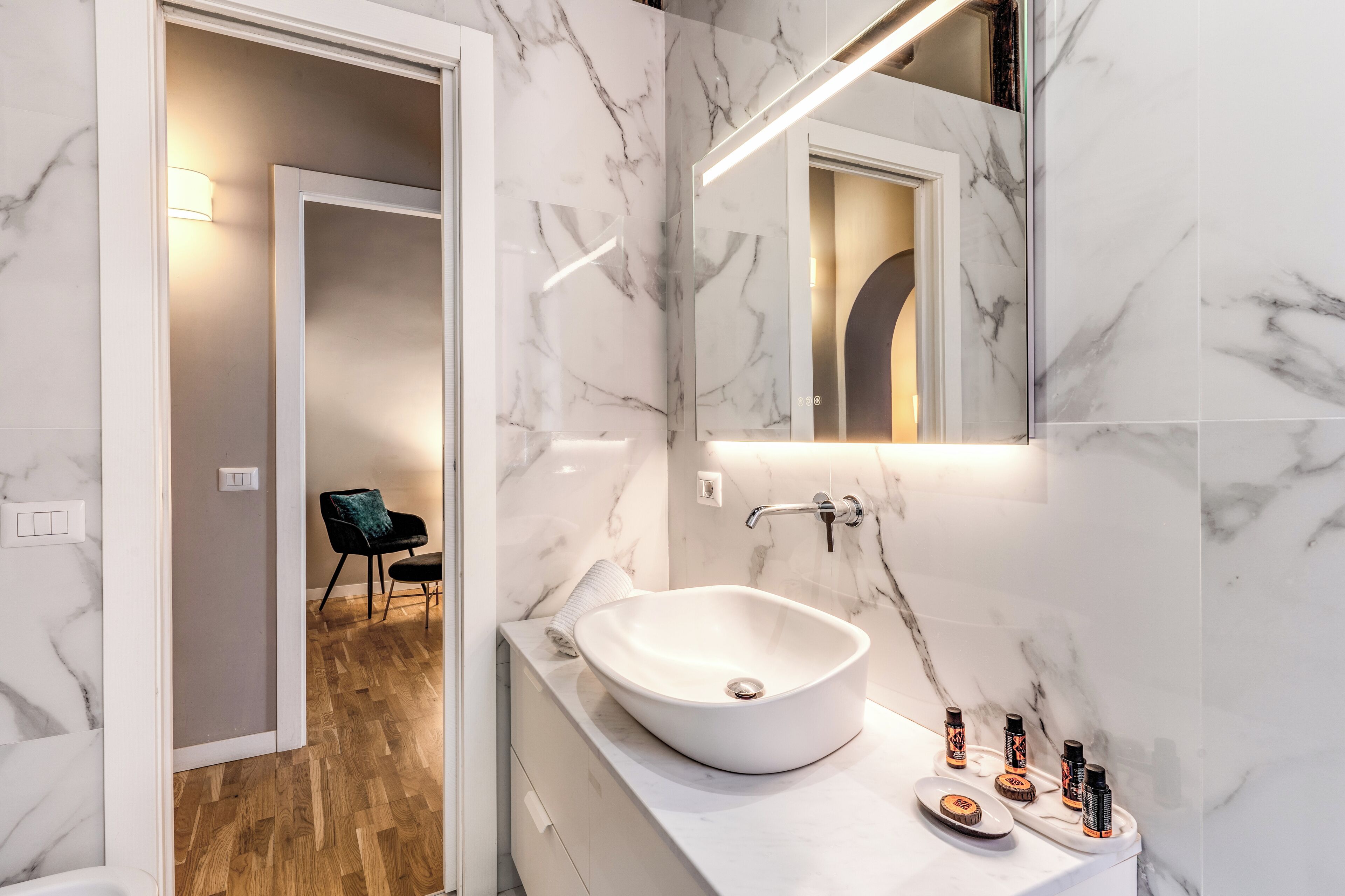 suite, city view, tower | bathroom | shower, free toiletries, hair dryer, slippers