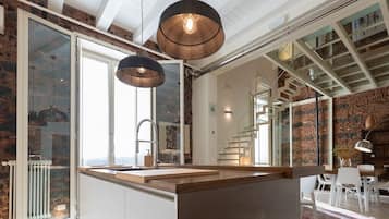 Luxury-Suite, Whirlpool | Eigene Küche | Großer Kühlschrank, Herdplatte, Espressomaschine