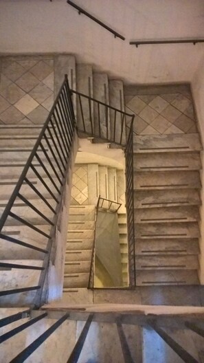 Pintu masuk interior