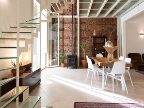 Suite de luxe, banyera d'hidromassatge | Cuina privada | Frigorífic gran, placa de cuina, cafetera exprés i cafetera i tetera 