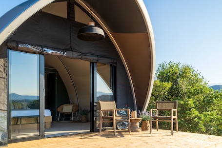 Exterior. Hotel Glamping Borgo di Campagna