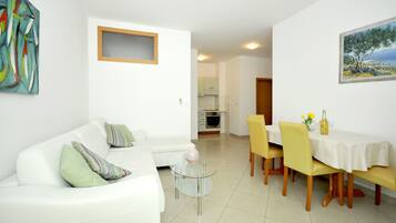 Superior-Apartment, 2 Schlafzimmer, Balkon (4+1 people) | Select-Comfort-Betten, Zimmersafe, Schreibtisch, schallisolierte Zimmer