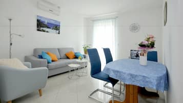 Superior-Apartment, 2 Schlafzimmer, Balkon (4+1 people) | Select-Comfort-Betten, Zimmersafe, Schreibtisch, schallisolierte Zimmer