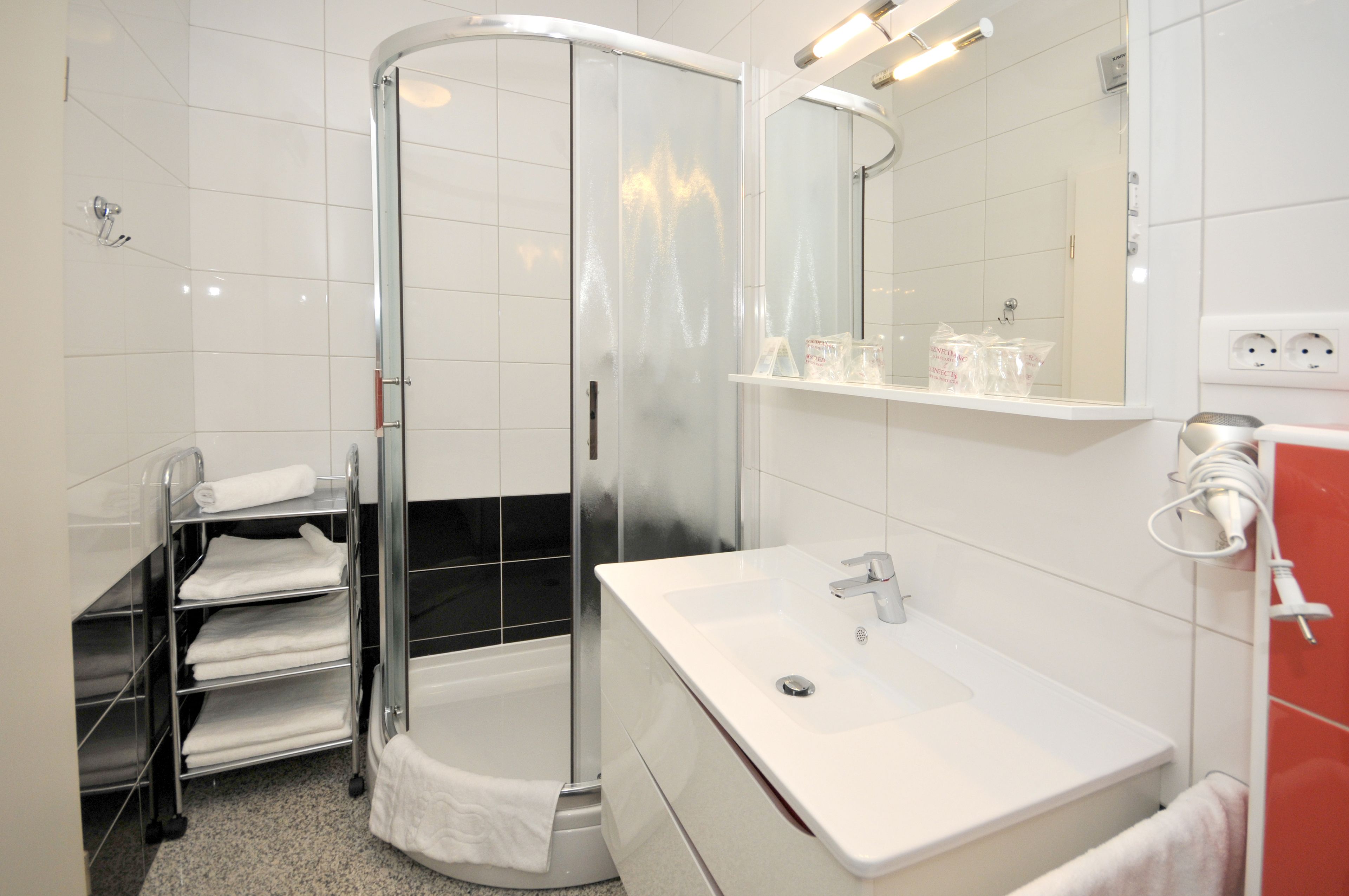 studio, balcony (apartment 2 people ) | bathroom | combined shower/bathtub, hair dryer, towels, soap