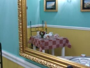 Interior - Delle Palme (Naples)