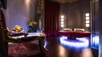 Honeymoon Suite | 1 bedroom, Egyptian cotton sheets, premium bedding, down duvets