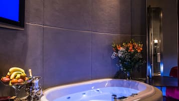 Honeymoon Suite | 1 bedroom, Egyptian cotton sheets, premium bedding, down duvets