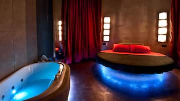 Honeymoon Suite | 1 bedroom, Egyptian cotton sheets, premium bedding, down duvets