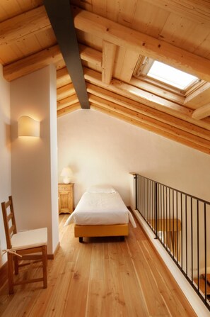 Egyptian cotton sheets, premium bedding, down duvets