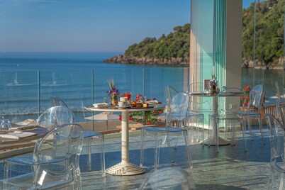Summit Hotel