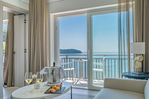 Suite Junior | Materassi a doppio strato, minibar, una cassaforte in camera