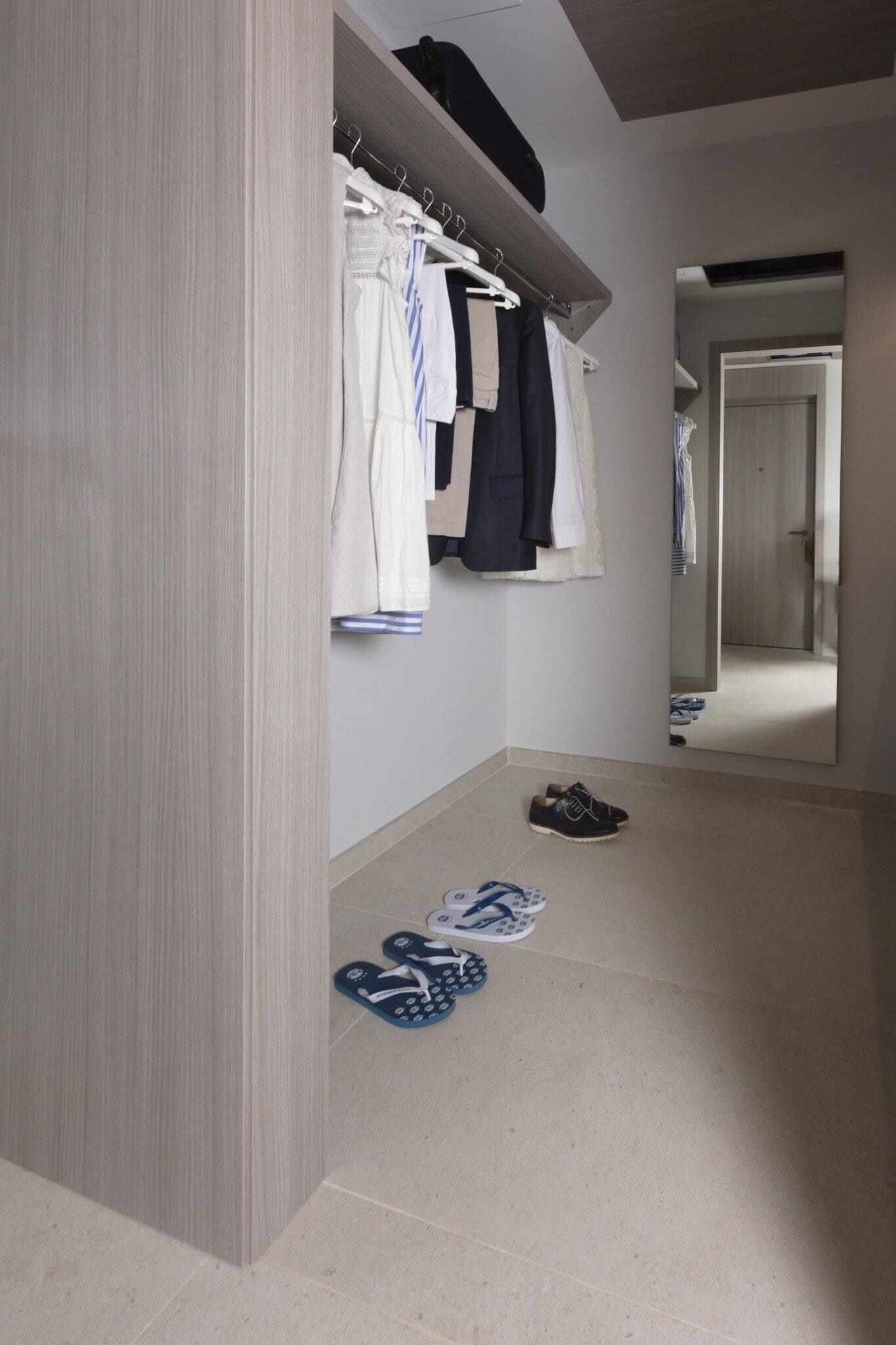 junior suite | 1 bedroom, pillow-top beds, minibar, in-room safe