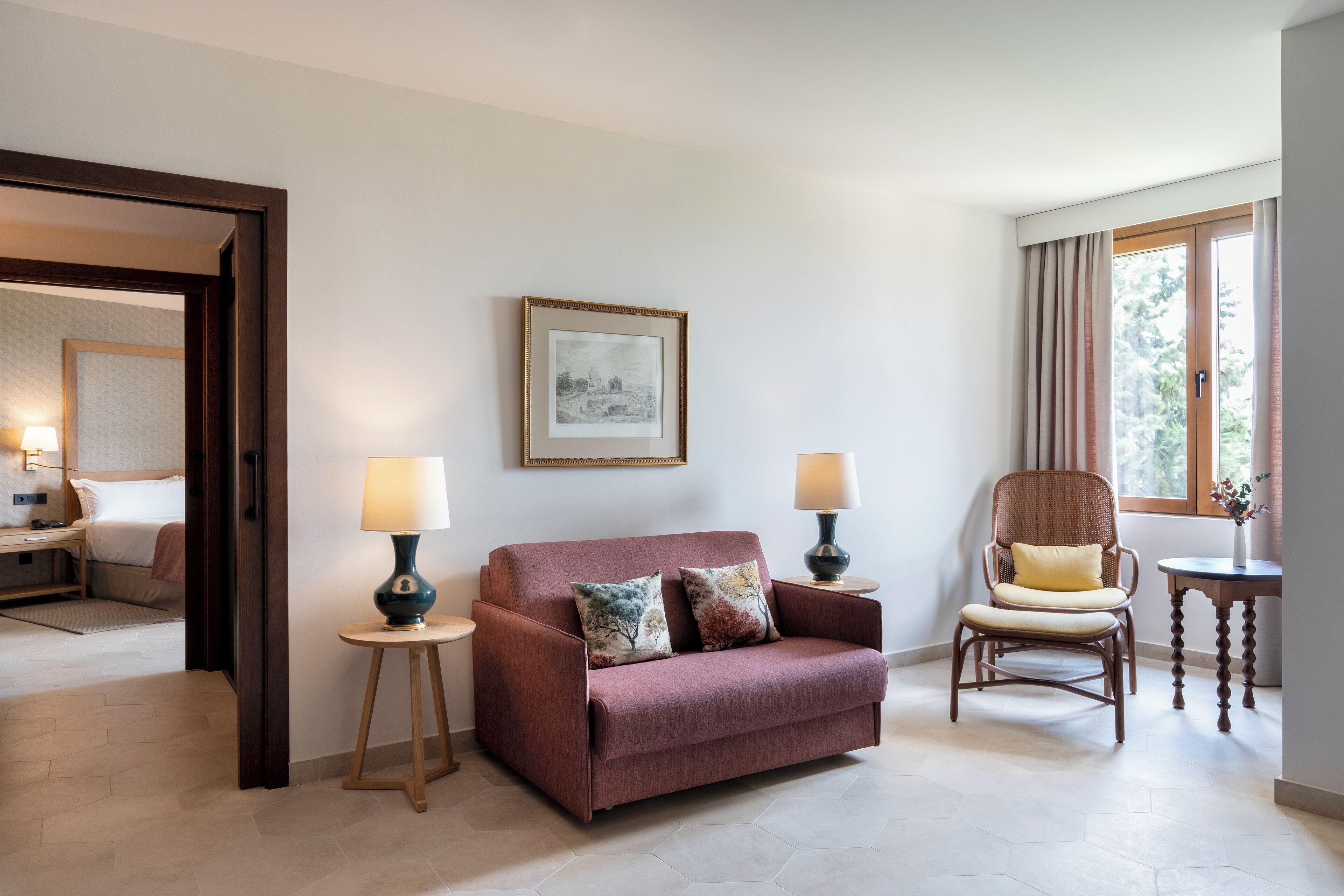 junior suite | 1 bedroom, minibar, in-room safe, desk