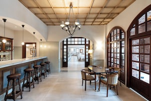 Bar (en el alojamiento)