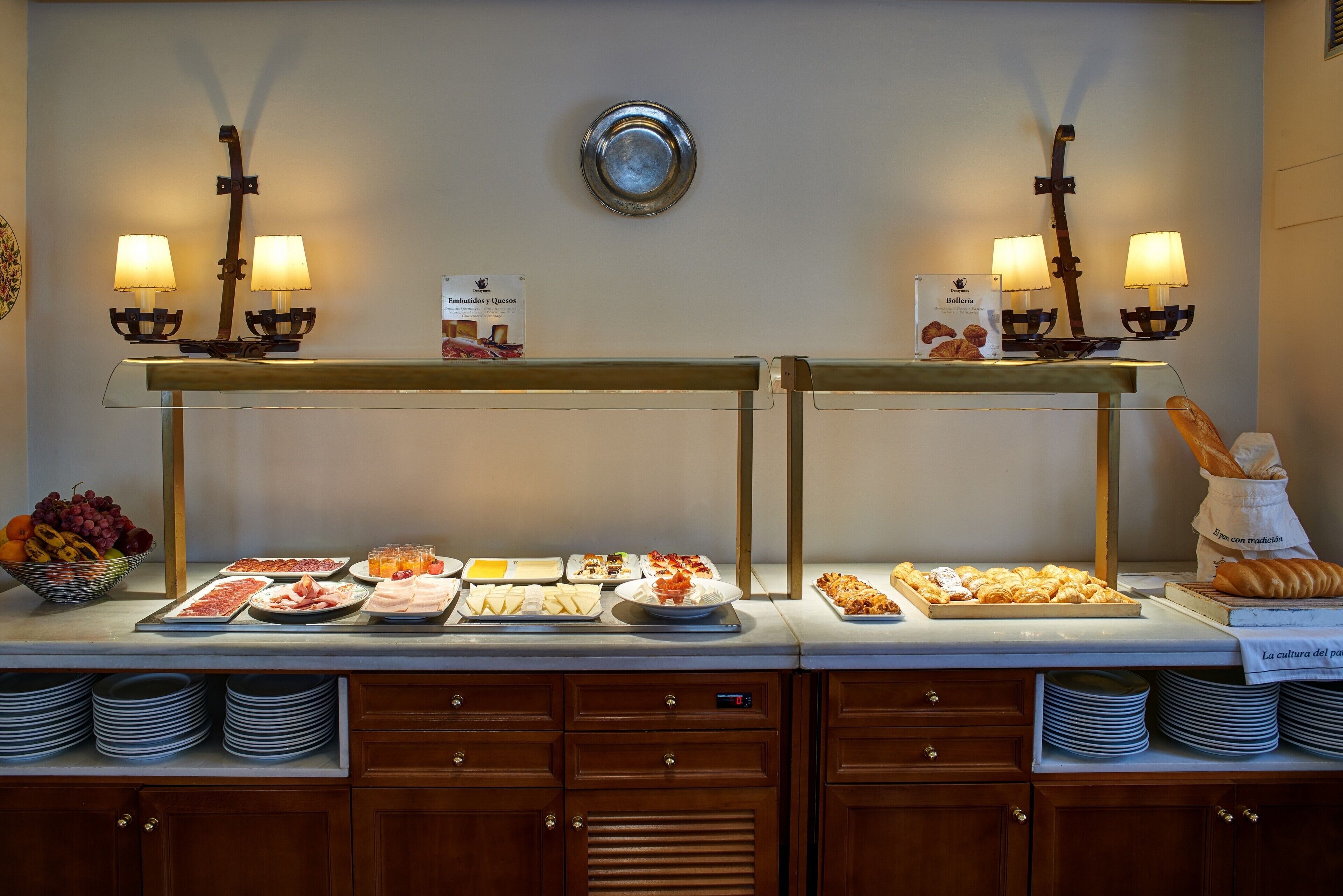daily buffet breakfast (eur 19 per person)