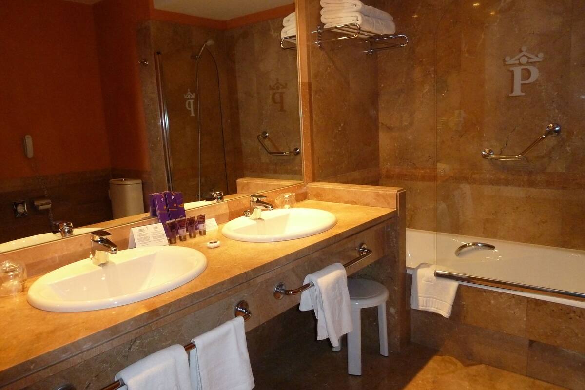 free toiletries, hair dryer, bidet, towels