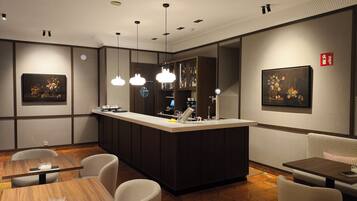 Snack bar