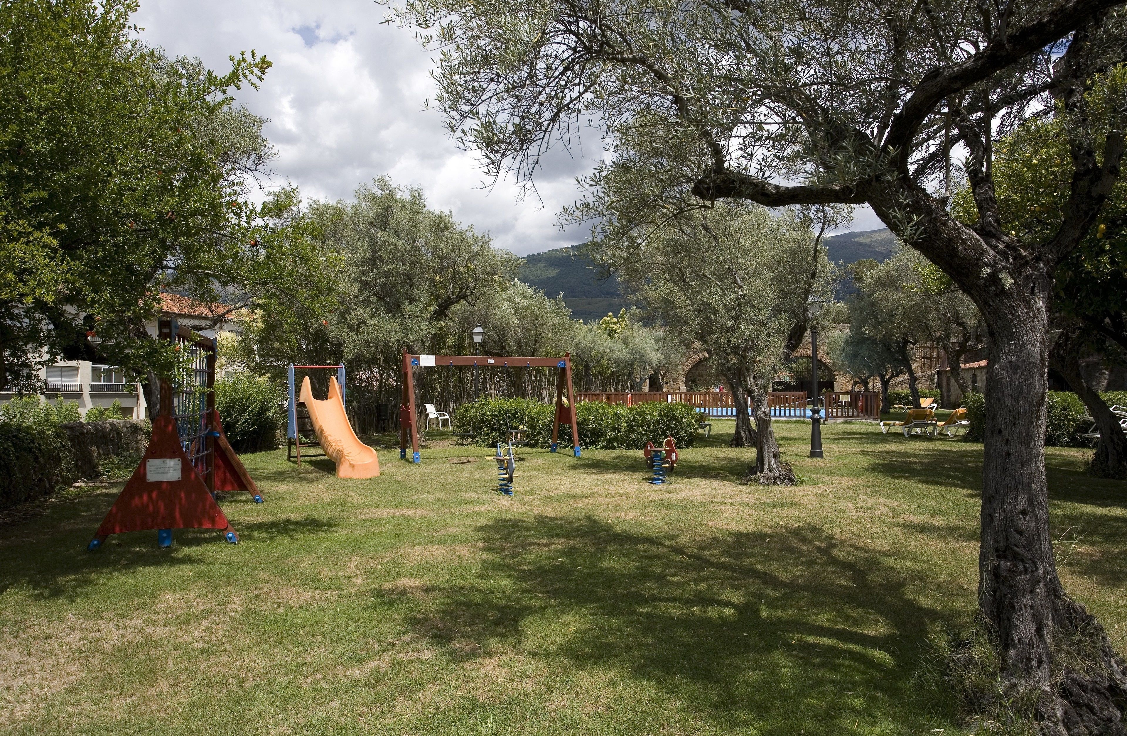 children’s play area – outdoor