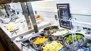 Se ofrece un desayuno bufé (20 EUR por persona)