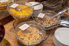 A buffet with clear labels for different food options, including cereal and granola. - Hotel Croatia (Baska Voda)