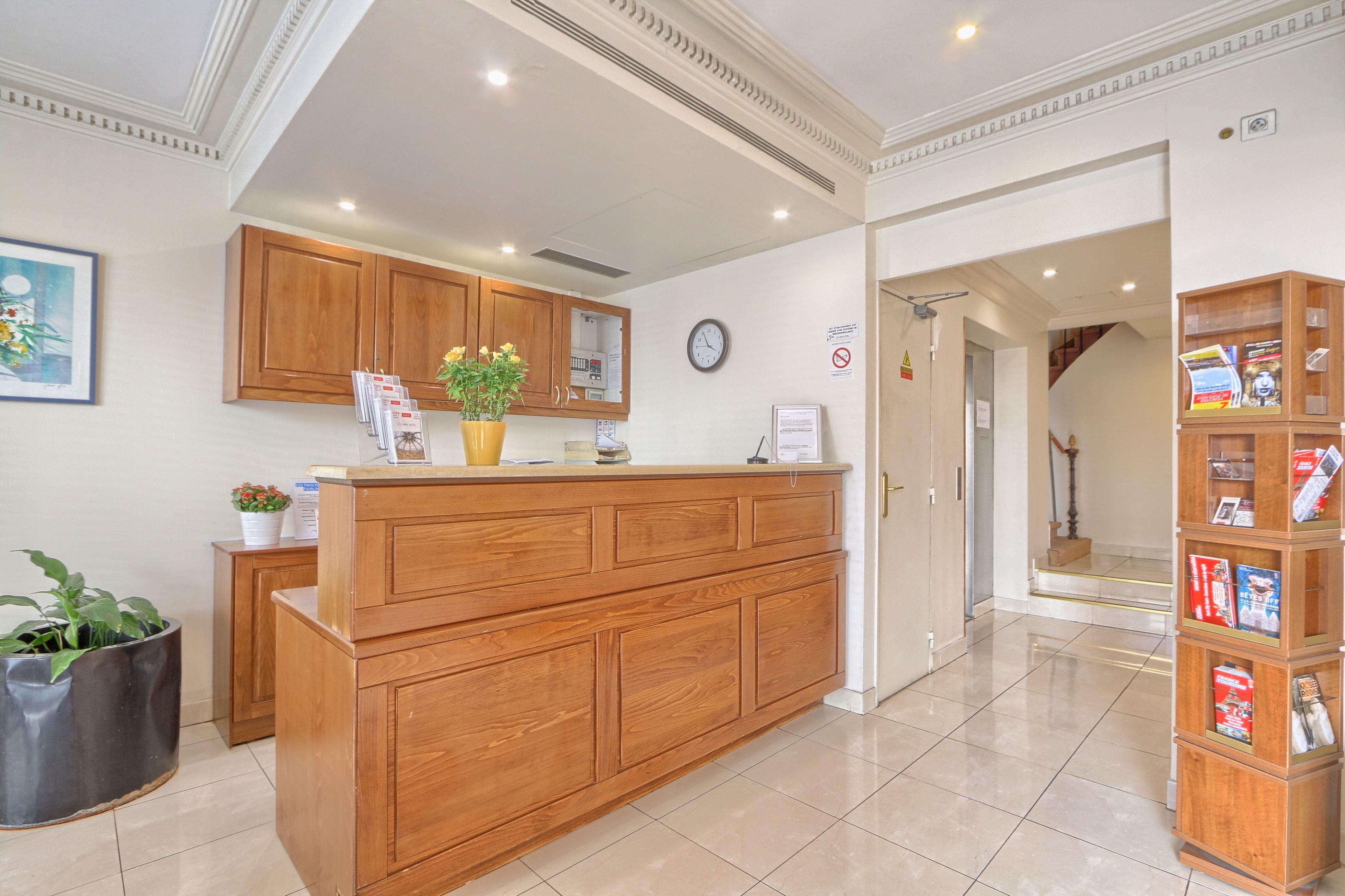 Photo - 121 Paris Hotel