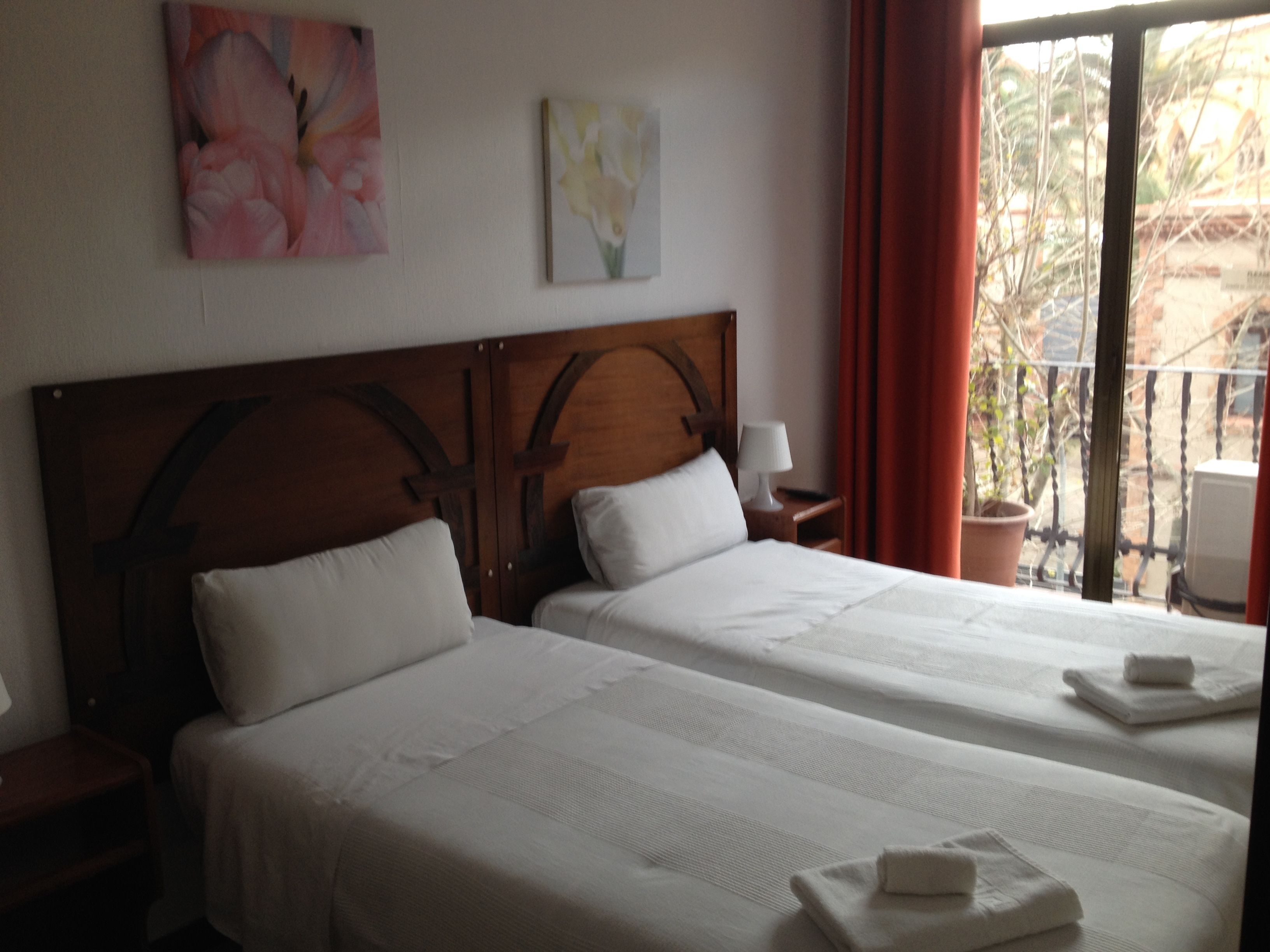 Double Room, Shared Bathroom | Free WiFi, bed sheets