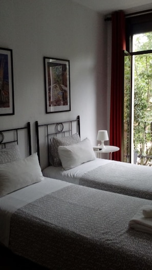Balcony view - Hostal Absolut Stay - Adults Only (Barcelona)