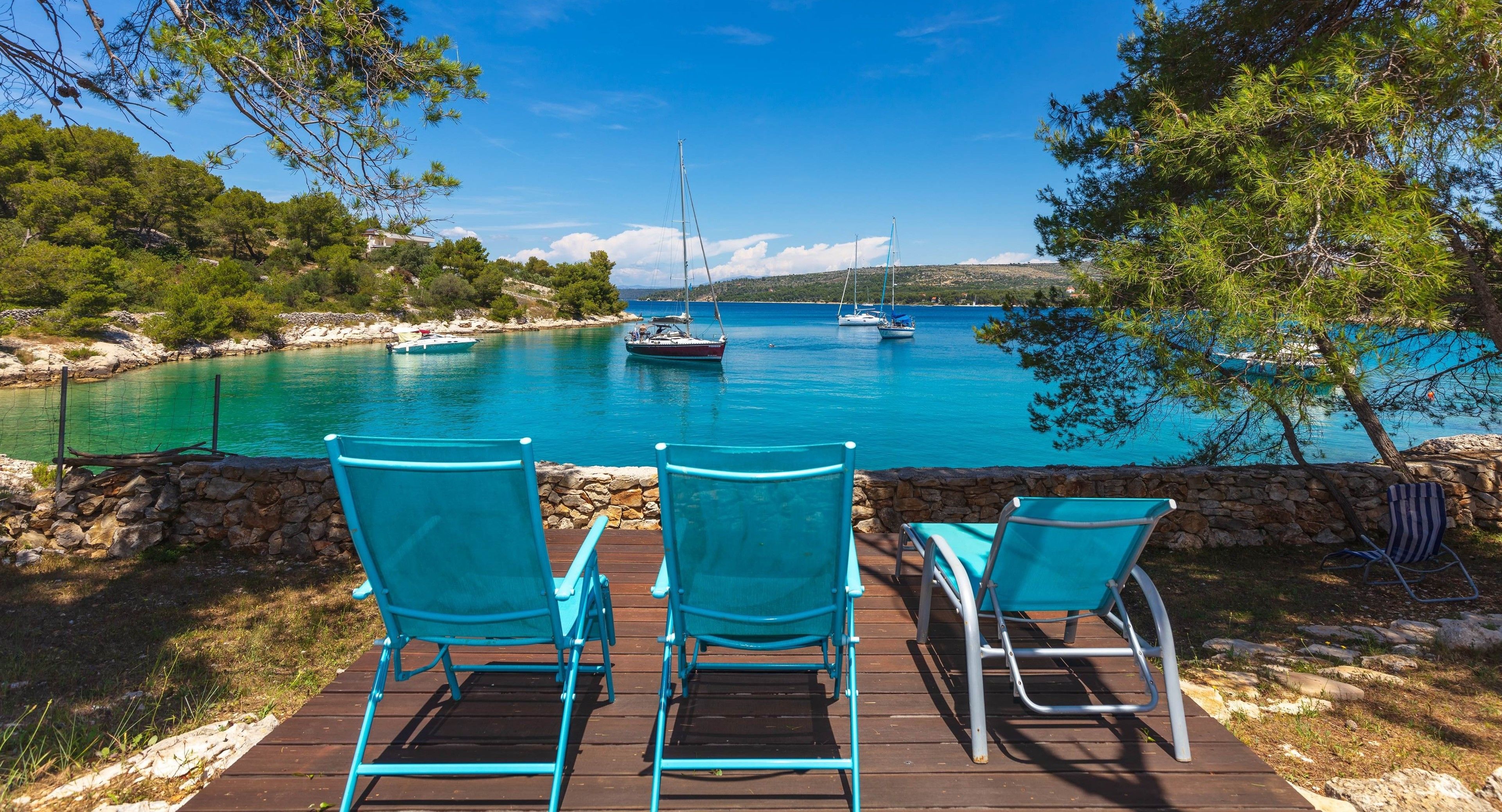 Private beach, sun loungers, beach umbrellas, beach towels