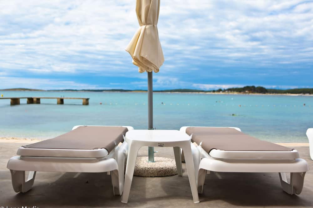 Arena Hotel Holiday