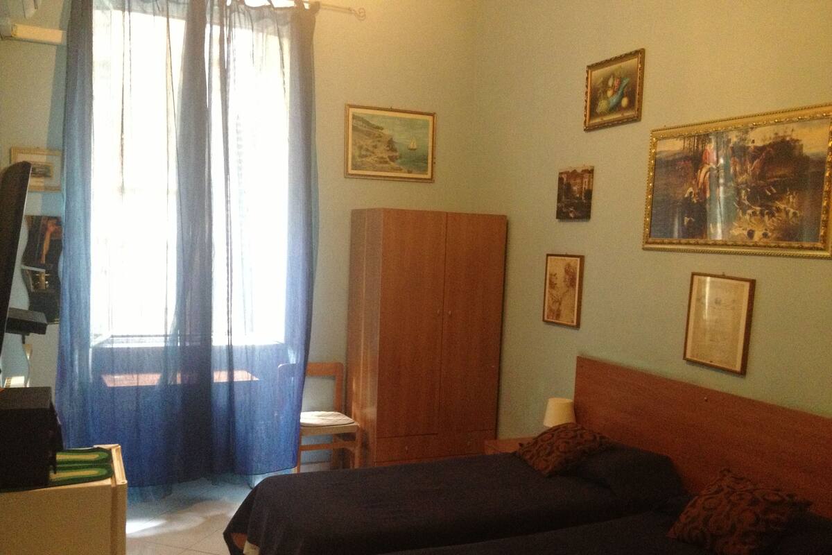 1 dormitorio y sábanas italianas Frette