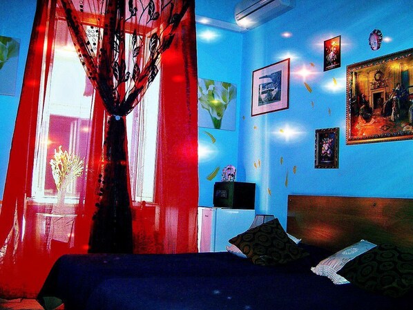 1 chambre, draps italiens Frette, surmatelas, minibar