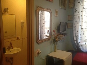 Bathroom - B&B Cappellini (Rome)