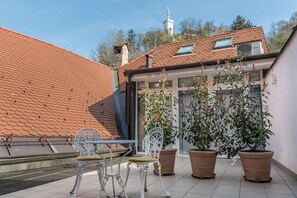 Comfort Duplex Suite with terrace | Hill view