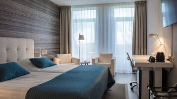 Deluxe Double Room | In-room safe, desk, free WiFi, bed sheets
