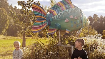 Breakfast, lunch, dinner served; German cuisine, garden views