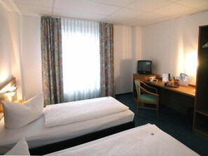 Desk, free WiFi, bed sheets - Center Hotel Drive Inn (Hirschaid)