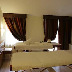 Cofres nos quartos, berços (sobretaxa)