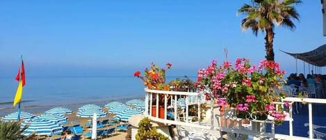 Private beach, sun-loungers, beach umbrellas