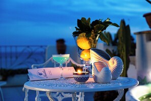 Sun deck