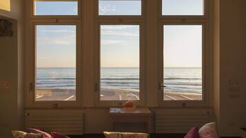 Villa Luxe, vue mer, en front de plage (Argonauta)