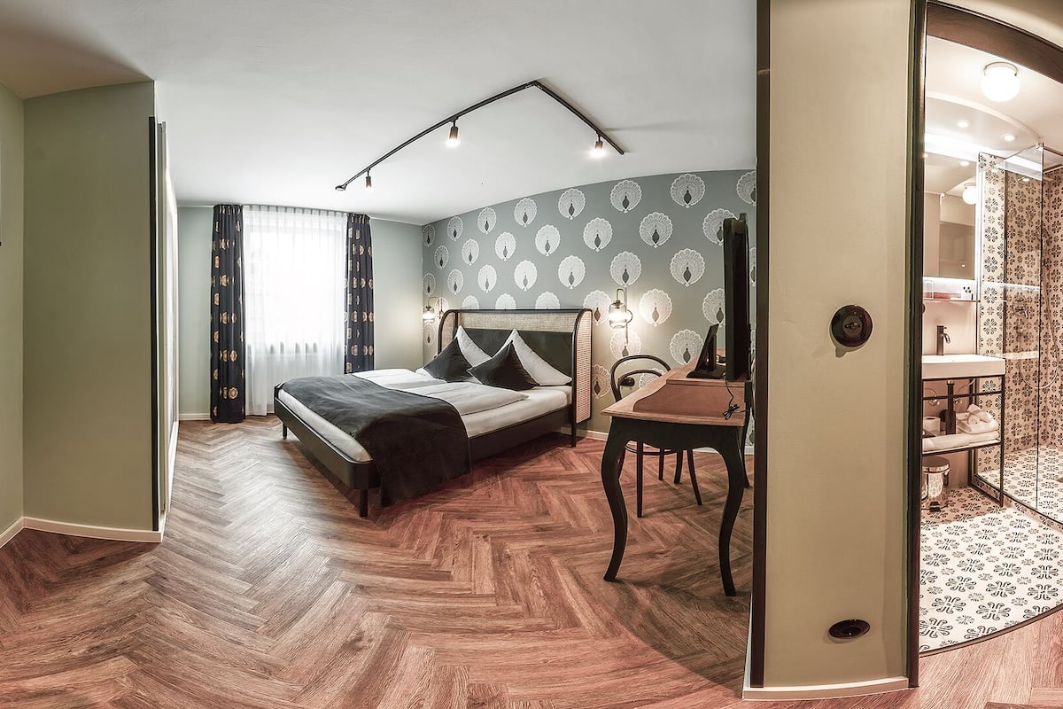 Small double room | 1 bedroom, premium bedding, down duvets, minibar