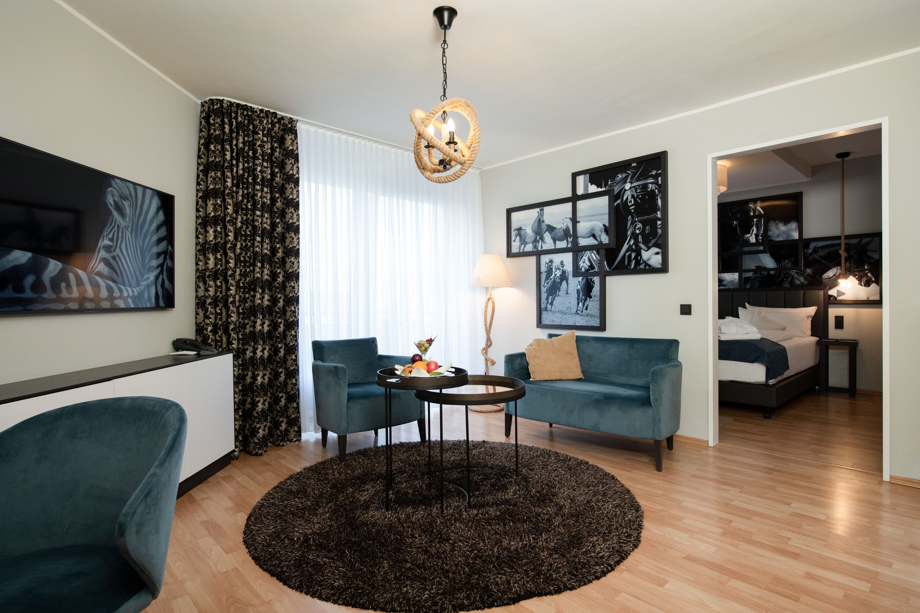 Cavallo Suite | Living area | TV