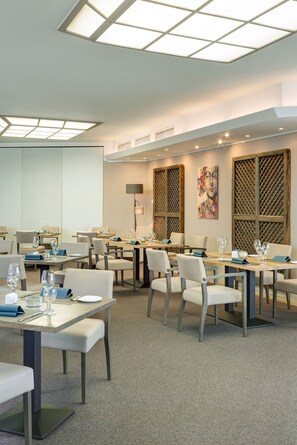 Se sirven desayunos, cenas y cocina local e internacional 