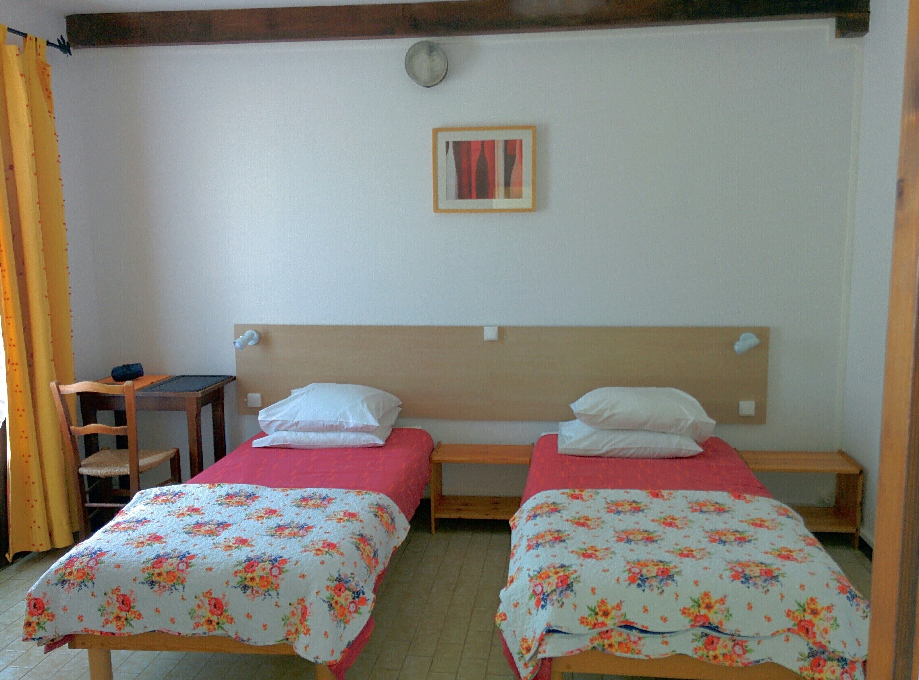 standard twin room, 2 single beds | cots/infant beds, free wifi