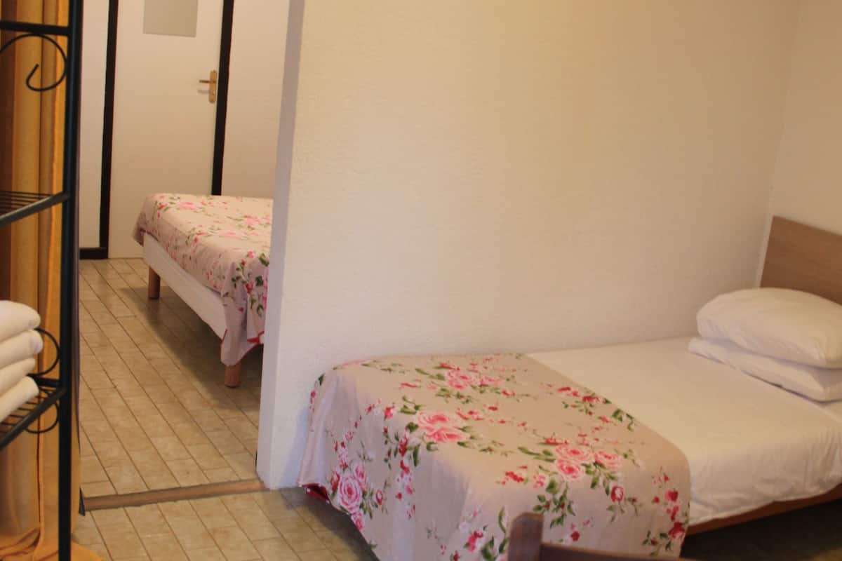 family room | cots/infant beds, free wifi