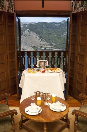 Huonepalvelu – illallinen