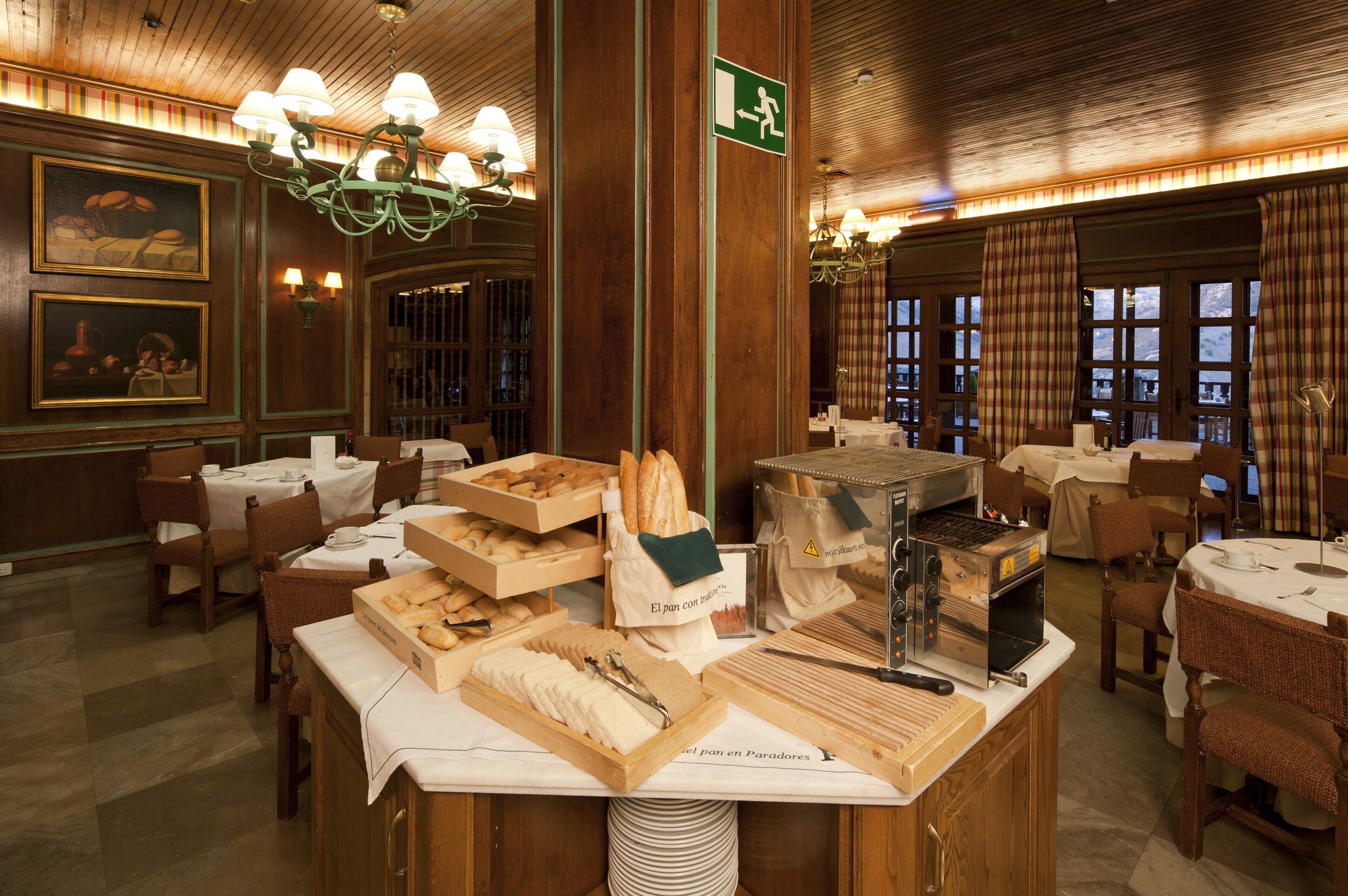 daily buffet breakfast for a fee