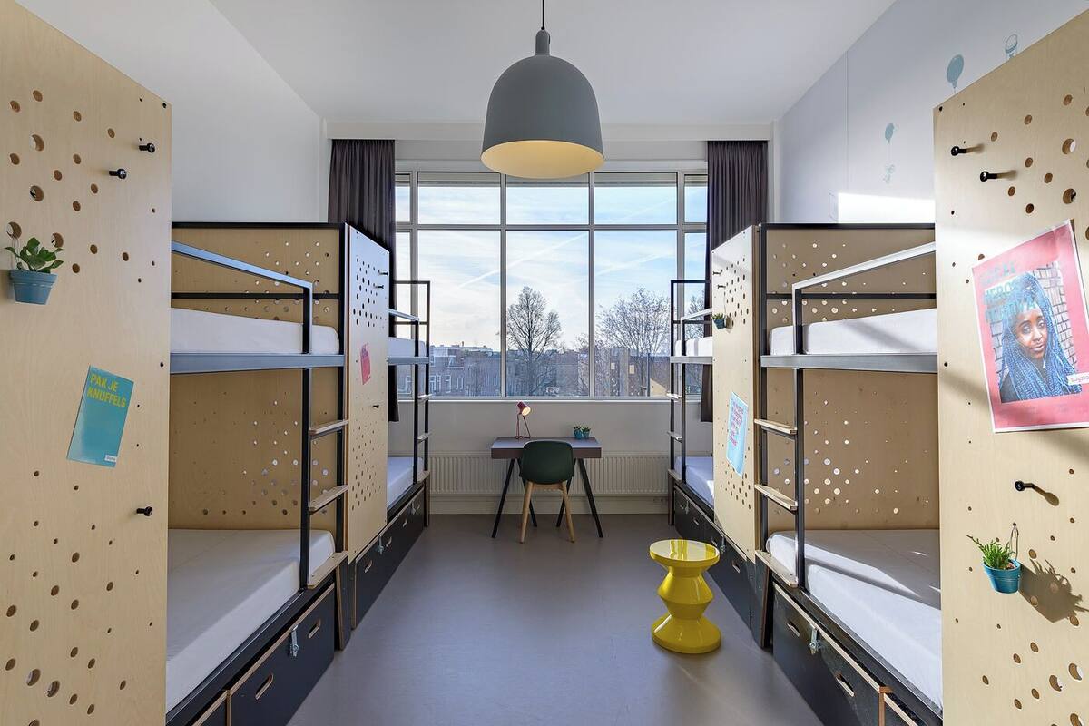 Standard-herbergi fyrir fjóra - einkabaðherbergi (Bunk beds) | Öryggishólf í herbergi, ókeypis þráðlaus nettenging, rúmföt