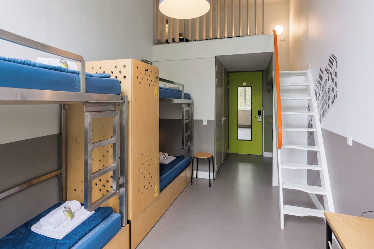 In-room safe, free WiFi, bed sheets